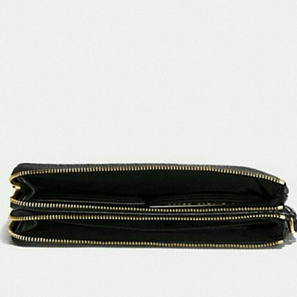 {SOLD}●COACH DOUBLE ZIP WRISTLET - Picture 3 of 7